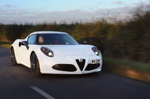 Alfa Romeo 4C 2015 года  (UK)